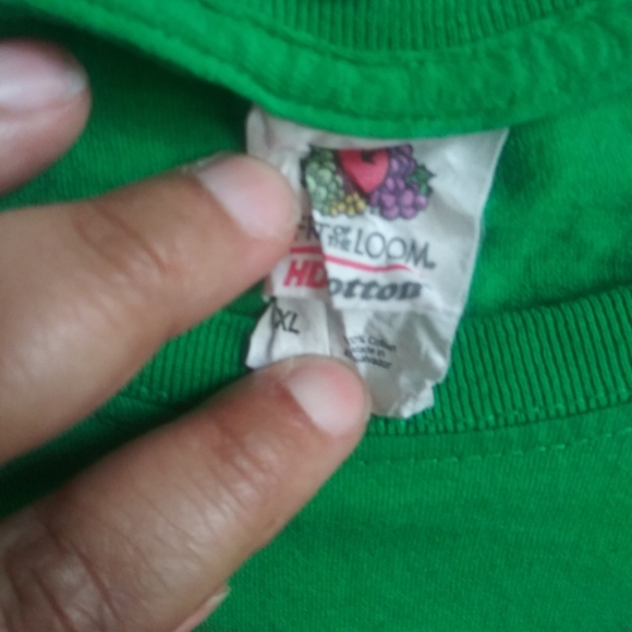 Christmas Elf Tee Shirt Y2K Santa Helper Fruit of the Loom Size XL - Picture 3 of 4